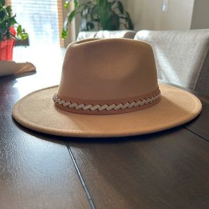 Tan Hat